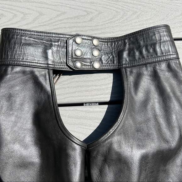 MALE HIDE LEATHERS CHICAGO Motorcycle Riding Chap Leather Snap Front Women’s EUC - Picture 6 of 14